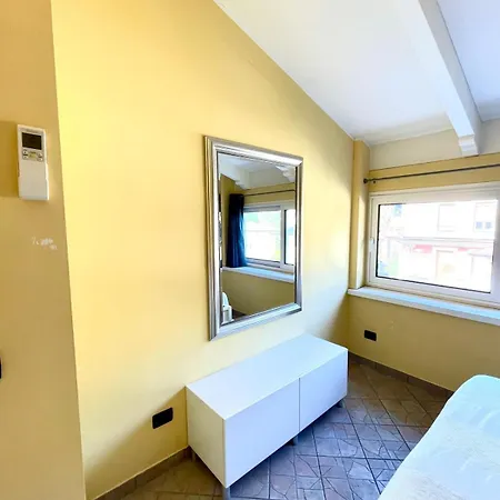 Apartment Hostdomus - Sunflower