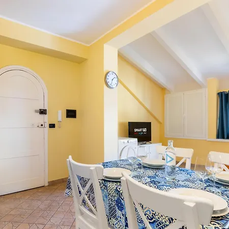 Appartement Hostdomus - Sunflower Alassio