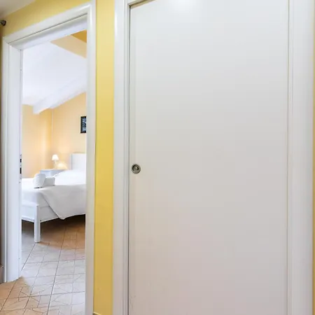 Hostdomus - Sunflower *