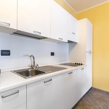 Hostdomus - Sunflower * Alassio